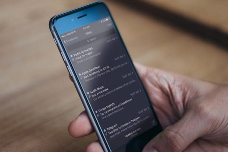 مضرات Dark Mode ممکن است بیشتر از ویژگی‌های مثبت آن باشد